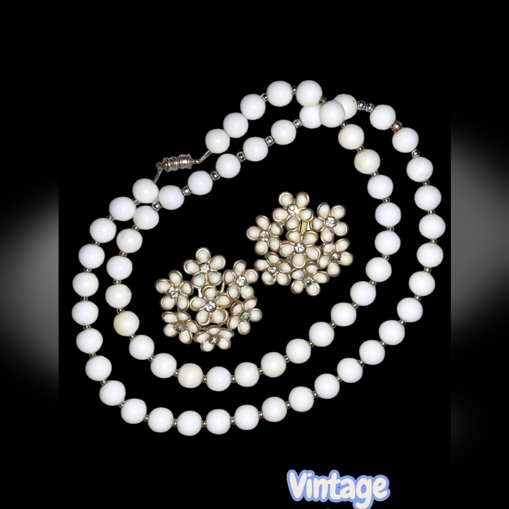 Vintage Clip On Earrings Floral White and Bonus Beaded Necklace Free